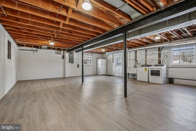 606 WINHALL WAY, Silver Spring, MD 20904