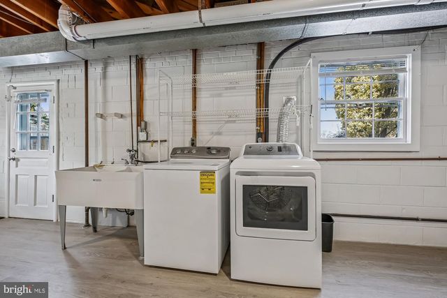 606 WINHALL WAY, Silver Spring, MD 20904