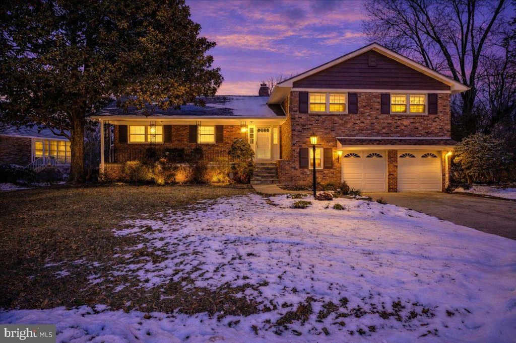 606 WINHALL WAY, Silver Spring, MD 20904