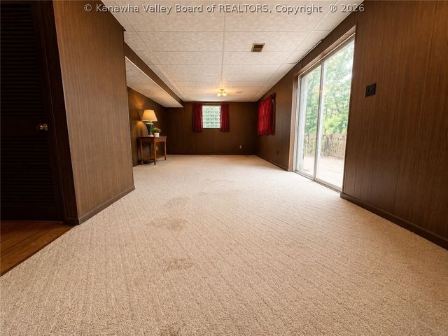 1021 Sandhill Drive, St Albans, WV 25177