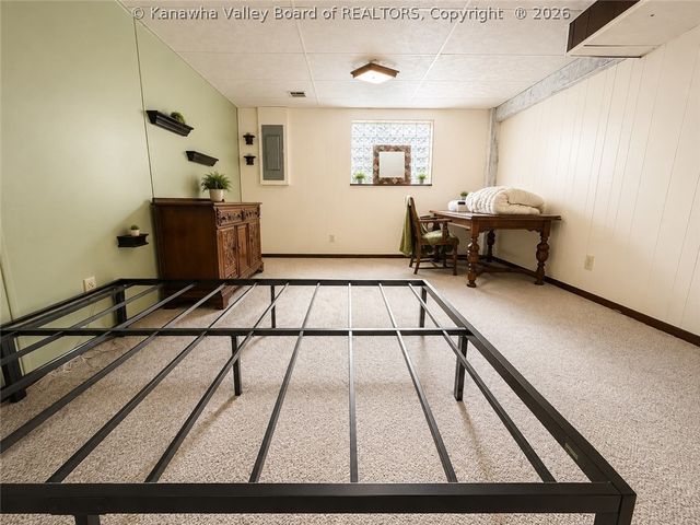 1021 Sandhill Drive, St Albans, WV 25177