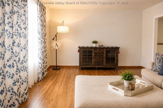 1021 Sandhill Drive, St Albans, WV 25177