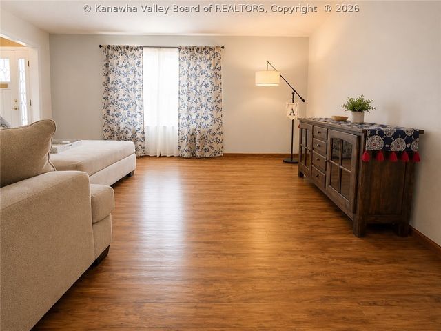 1021 Sandhill Drive, St Albans, WV 25177
