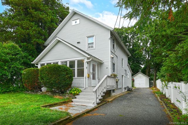 87 Olive Street, Huntington Station, NY 11746
