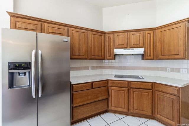 8408 TRACINEY BLVD, San Antonio, TX 78255