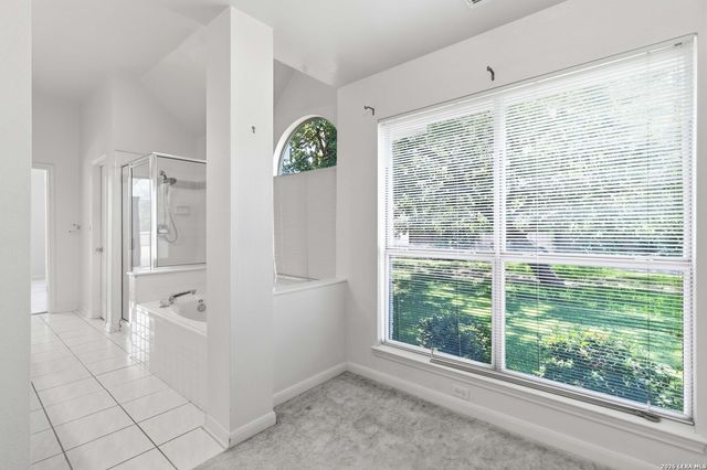 8408 TRACINEY BLVD, San Antonio, TX 78255