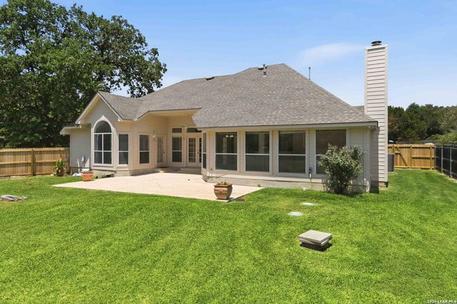 8408 TRACINEY BLVD, San Antonio, TX 78255