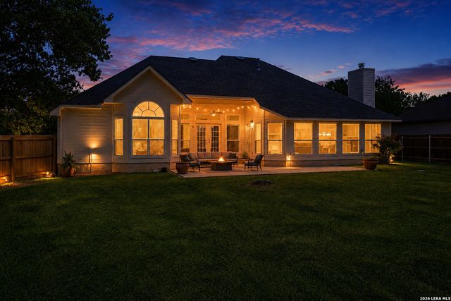 8408 TRACINEY BLVD, San Antonio, TX 78255