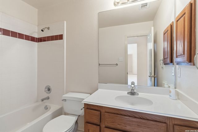 8408 TRACINEY BLVD, San Antonio, TX 78255