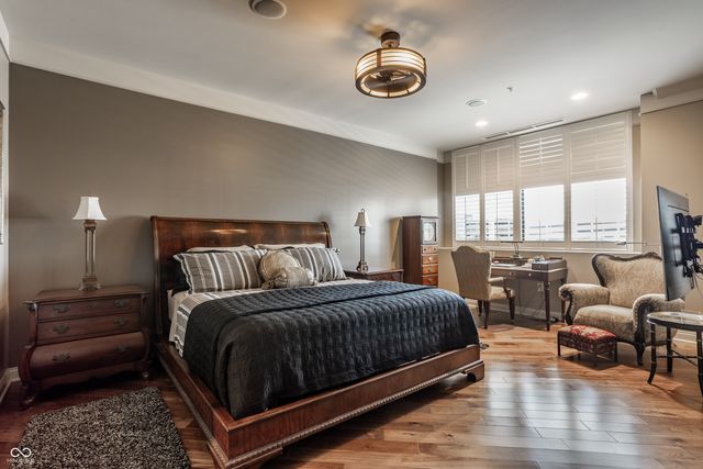 225 N New Jersey Street 42, Indianapolis, IN 46204