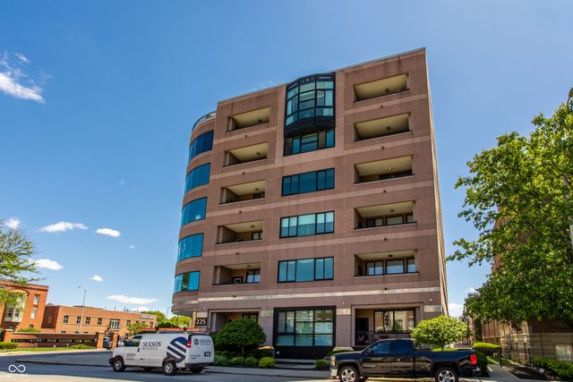 225 N New Jersey Street 42, Indianapolis, IN 46204