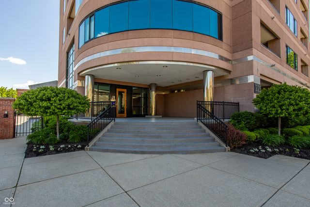 225 N New Jersey Street 42, Indianapolis, IN 46204