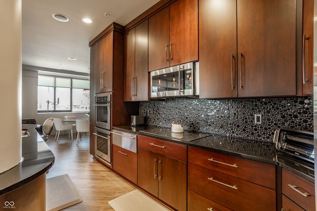 225 N New Jersey Street 42, Indianapolis, IN 46204