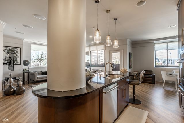 225 N New Jersey Street 42, Indianapolis, IN 46204