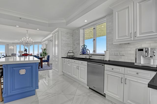 3920 N Ocean Drive 9b, Singer Island, FL 33404
