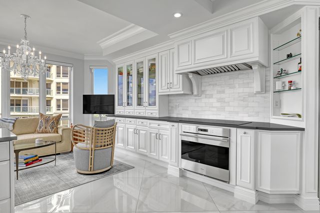 3920 N Ocean Drive 9b, Singer Island, FL 33404