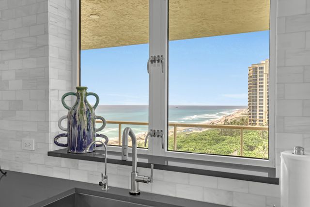 3920 N Ocean Drive 9b, Singer Island, FL 33404
