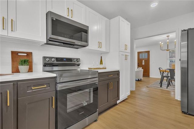 2093 Wildrose, Decatur, GA 30032