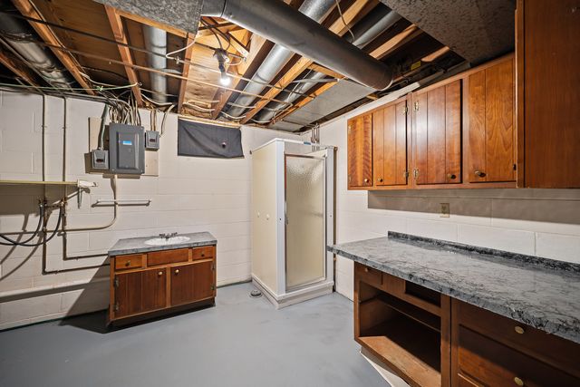 2009 53rd Street, Moline, IL 61265