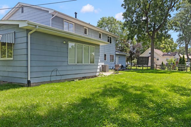 2009 53rd Street, Moline, IL 61265