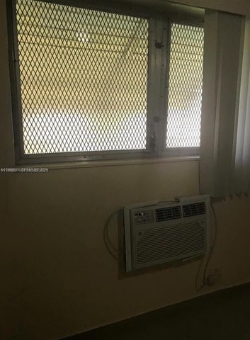 70 NW 77th St 9, Miami, FL 33150