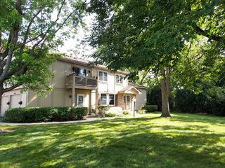 214 Redwood Court, Vernon Hills, IL 60061