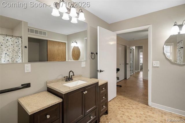 2443 Carriage Way, Ypsilanti, MI 48197