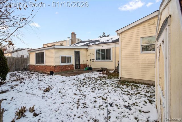 2443 Carriage Way, Ypsilanti, MI 48197