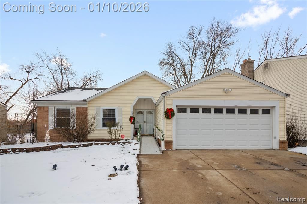 2443 Carriage Way, Ypsilanti, MI 48197