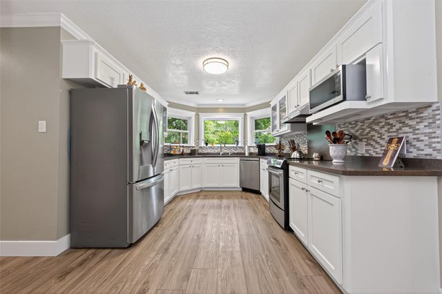130 N Fairway Loop, Coldspring, TX 77331