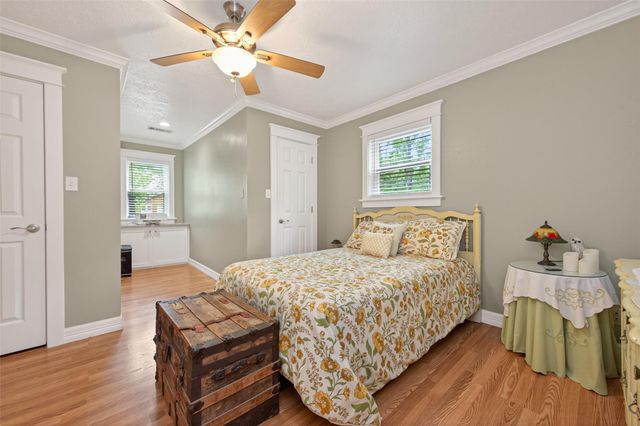 130 N Fairway Loop, Coldspring, TX 77331