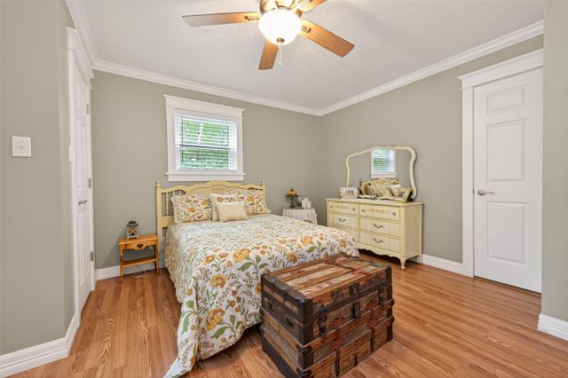 130 N Fairway Loop, Coldspring, TX 77331