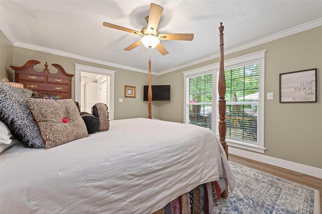 130 N Fairway Loop, Coldspring, TX 77331