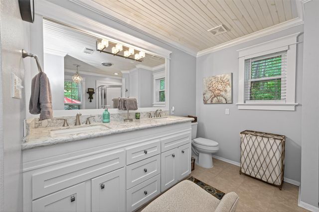 130 N Fairway Loop, Coldspring, TX 77331