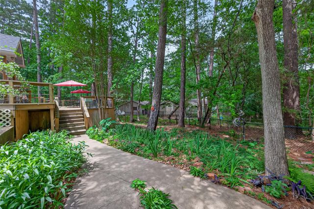 130 N Fairway Loop, Coldspring, TX 77331