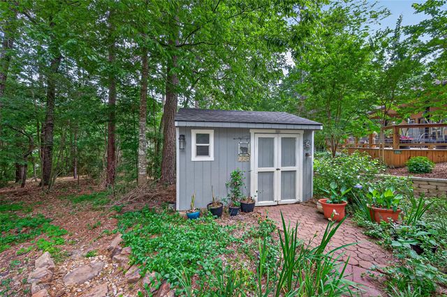 130 N Fairway Loop, Coldspring, TX 77331