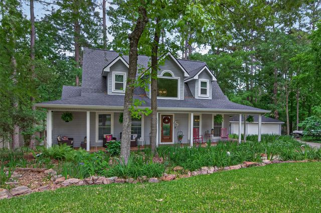 130 N Fairway Loop, Coldspring, TX 77331