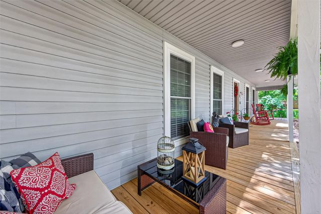 130 N Fairway Loop, Coldspring, TX 77331