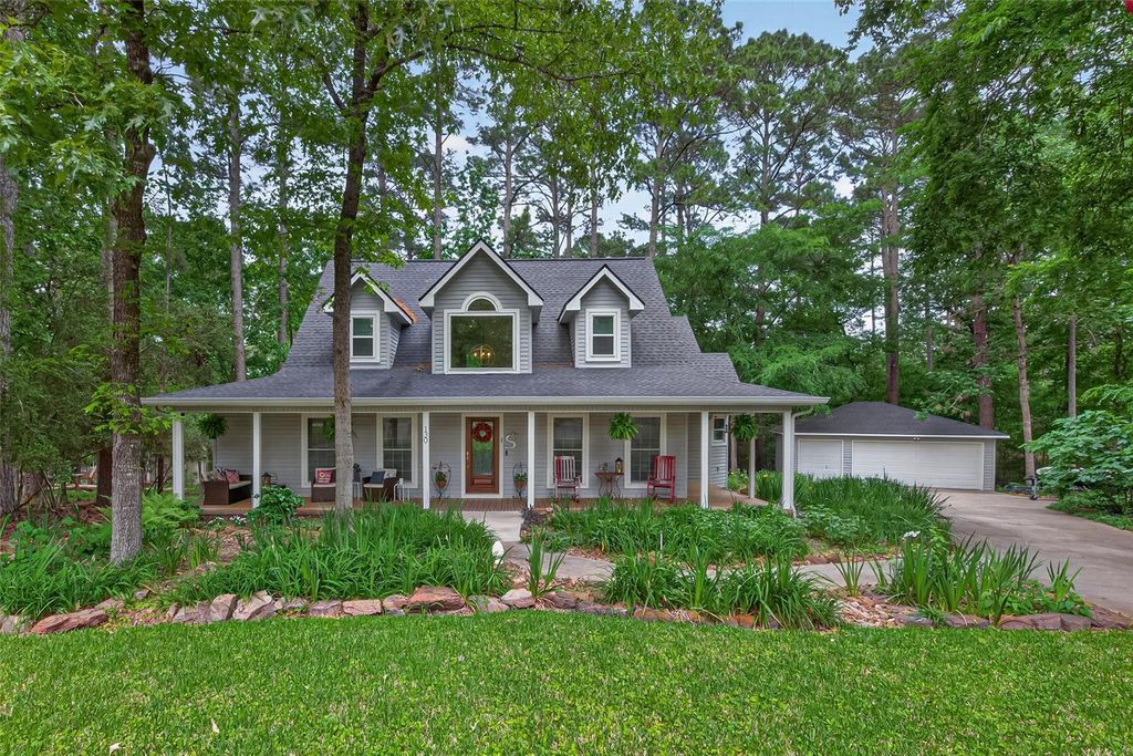 130 N Fairway Loop, Coldspring, TX 77331
