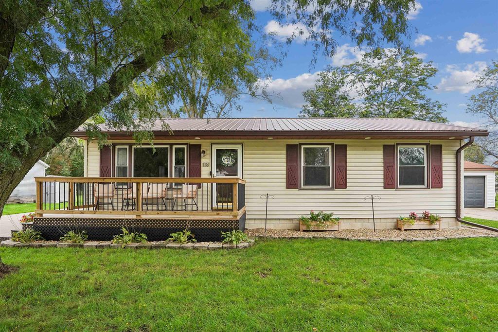 118 St. Croix Drive, Waterloo, IA 50703