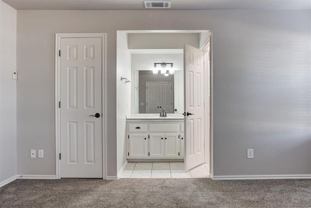 2371 Holden Lane, Blanchard, OK 73010