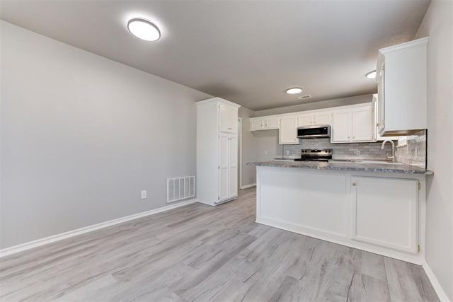 2371 Holden Lane, Blanchard, OK 73010
