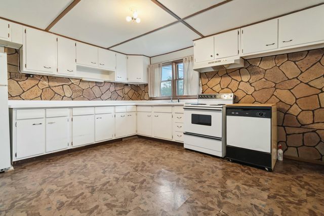 1058 E Highway 2792, Pine Knot, KY 42635