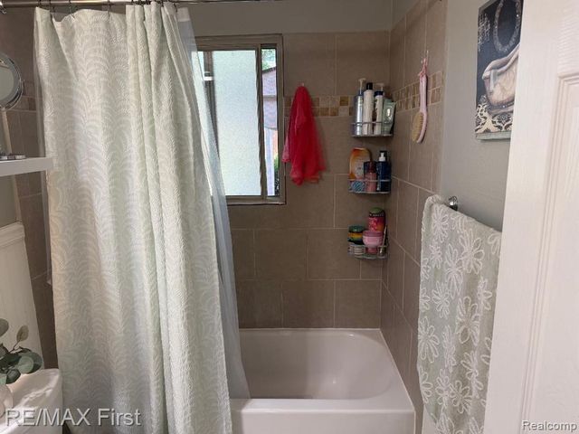 11386 Canal Road, Sterling Heights, MI 48314