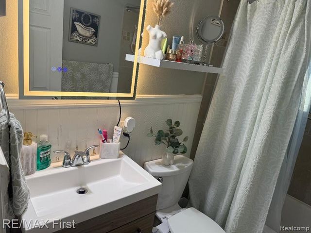 11386 Canal Road, Sterling Heights, MI 48314