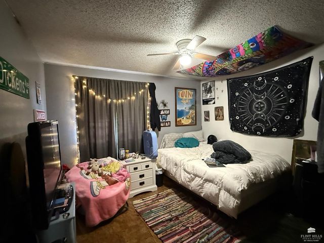 1717 Denholm, Manhattan, KS 66502