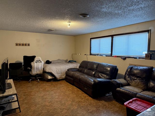 1717 Denholm, Manhattan, KS 66502