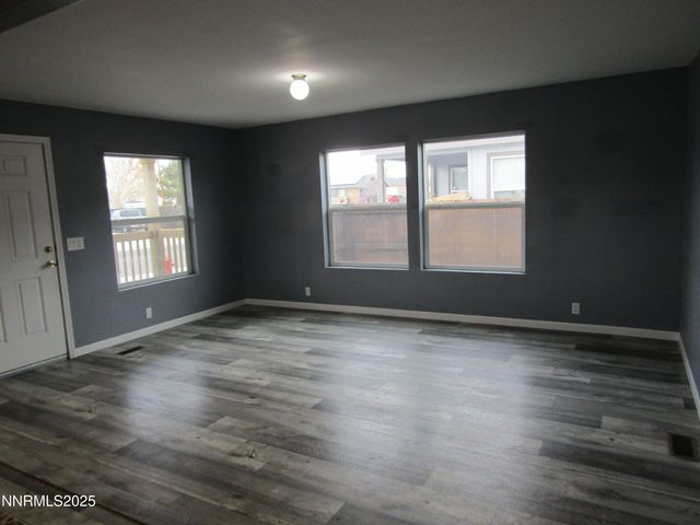 202 Quail Run Drive, Yerington, NV 89447