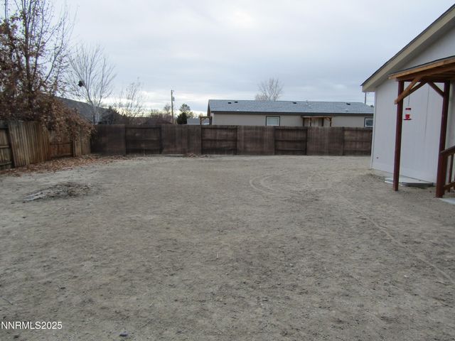 202 Quail Run Drive, Yerington, NV 89447