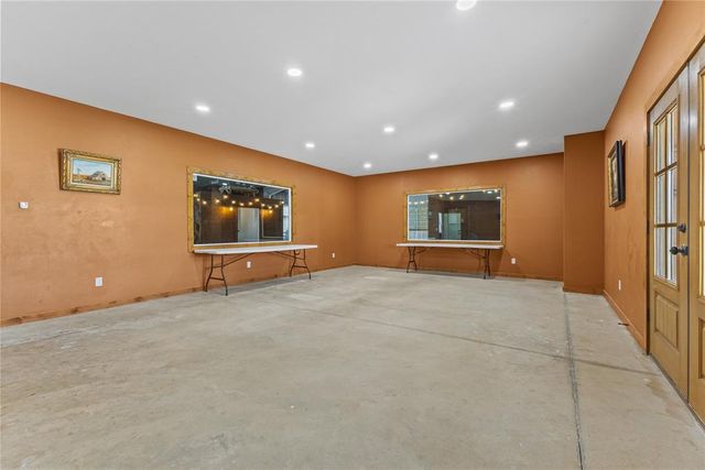 20500 N 2810 Road, Kingfisher, OK 73750